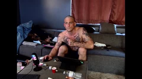 Lauren online show from November 2025 10:43:02 PM