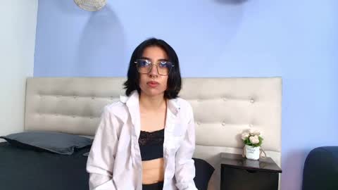 Snapshot of raechel_morgan chatting on May 2026 12:46:01 PM Reachel online show from May 2026 12:46:01 PM