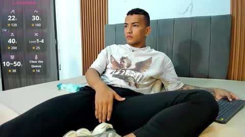 rafa_cruz online show from September 2025 01:02:02 PM