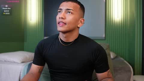 rafa_cruz online show from November 2025 12:16:02 PM