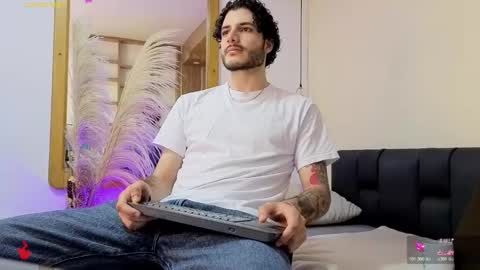 R A F A E L online show from February 2026 08:54:01 PM