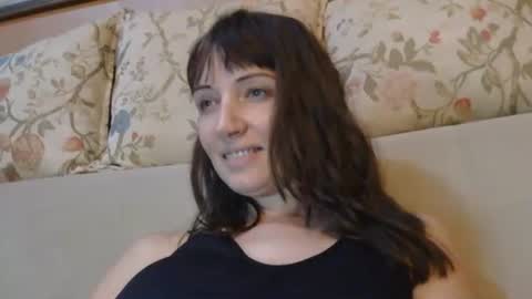 Rafaella online show from November 2025 11:21:02 PM