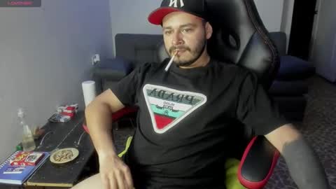 ragnar_lothbrok77 online show from December 2025 11:00:01 PM