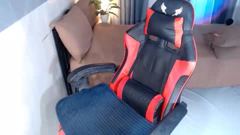 itsmeRailey online show from November 2025 11:21:02 PM