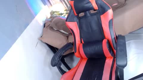 itsmeRailey online show from December 2025 11:35:02 PM