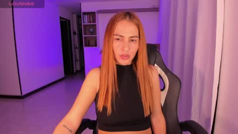 Snapshot of rainbow_jenny chatting on May 2026 03:35:02 AM Jennyindependent model . online show from May 2026 03:35:02 AM