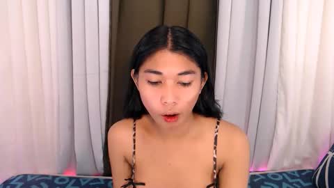 raindrizzle1706 online show from February 2026 05:27:02 PM