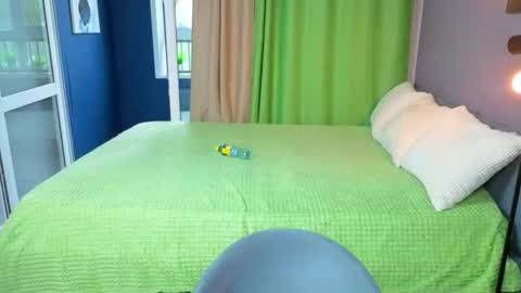 rainevi online show from June 2026 12:37:01 PM