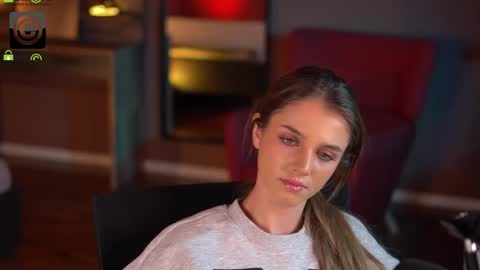 Snapshot of raisadoll chatting on October 2025 05:43:02 PM Raisa online show from October 2025 05:43:02 PM