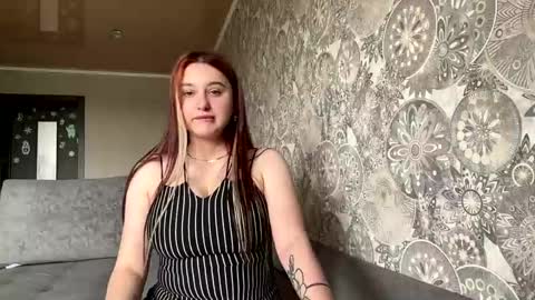 Snapshot of raisaklee chatting on May 2026 03:48:01 AM Cherry online show from May 2026 03:48:01 AM