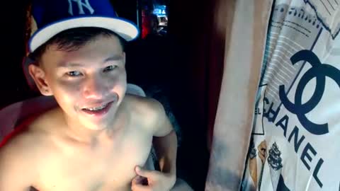 Snapshot of ralfhuge24 chatting on June 2026 02:54:02 PM ralfhuge24 online show from June 2026 02:54:02 PM