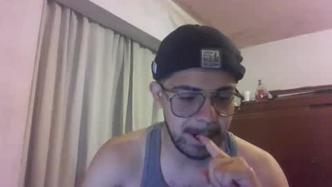 ralphillips25 online show from December 2025 05:03:01 AM