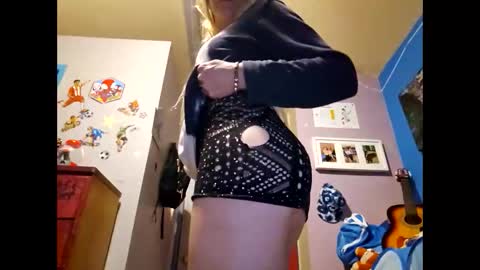 Snapshot of randcandy77 chatting on February 2025 07:29:02 AM Randcandy77 online show from February 2025 07:29:02 AM