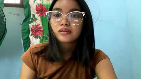 Snapshot of randicobell chatting on April 2026 06:51:01 AM Ava online show from April 2026 06:51:01 AM