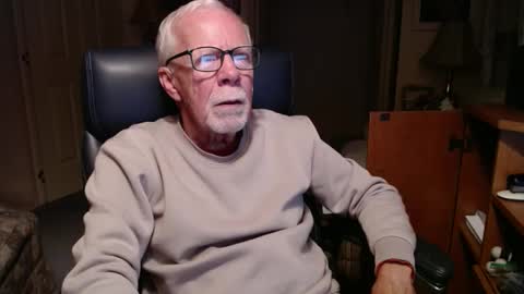 Snapshot of ranger1001 chatting on December 2024 09:57:01 PM ranger1001 online show from December 2024 09:57:01 PM