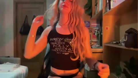 Snapshot of ranya_may chatting on April 2026 07:58:01 PM Ranya online show from April 2026 07:58:01 PM