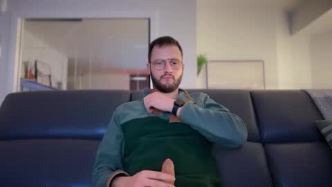 Snapshot of raphwoods95 chatting on February 2026 12:11:02 AM Raph online show from February 2026 12:11:02 AM