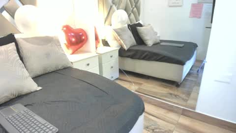 Raquel Moore  online show from February 2026 05:25:01 PM