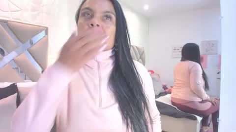 Raquel Moore  online show from March 2026 01:56:01 PM