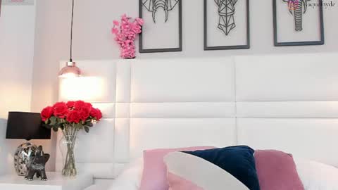 raquel Hyde online show from July 2026 07:27:01 PM