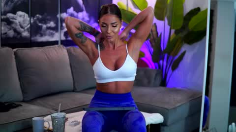 Raquelle online show from February 2026 10:19:02 AM