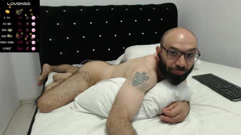 Snapshot of raul27big chatting on June 2026 06:14:01 PM RaulWildBoy27 online show from June 2026 06:14:01 PM
