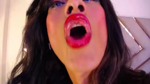 Snapshot of raven_foxter1 chatting on June 2026 05:44:02 PM RAVEN FOXTER online show from June 2026 05:44:02 PM