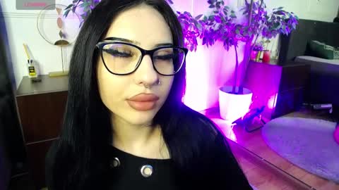 Raven Foxxy online show from April 2026 06:02:02 AM