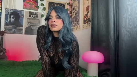 Snapshot of raven_luv chatting on October 2025 01:53:02 AM raven  online show from October 2025 01:53:02 AM