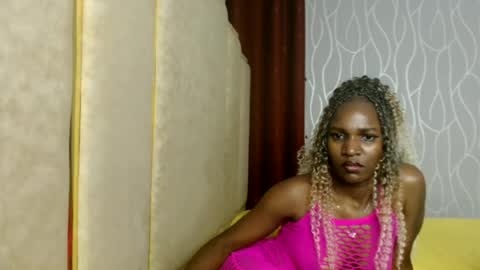 Snapshot of raven_luxe chatting on June 2026 02:27:02 AM Raven online show from June 2026 02:27:02 AM
