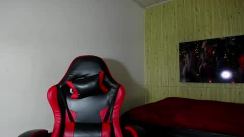 Snapshot of raven_rouge chatting on May 2026 12:34:02 PM gata online show from May 2026 12:34:02 PM