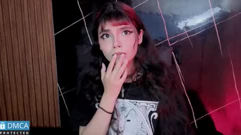 raven_rox_ online show from November 2025 01:52:02 AM