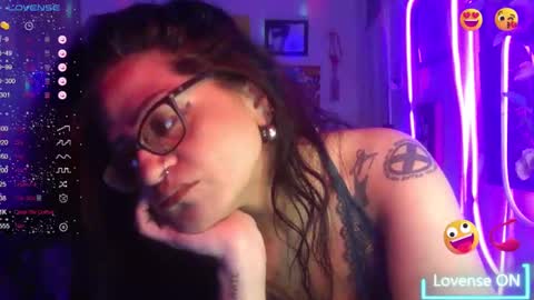 Snapshot of ravenandsin chatting on October 2025 11:27:02 PM Raven online show from October 2025 11:27:02 PM