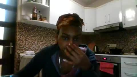 Snapshot of ravenbby chatting on April 2026 08:03:02 PM ravenbby online show from April 2026 08:03:02 PM