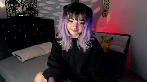 ravencollen online show from October 2025 12:59:01 PM