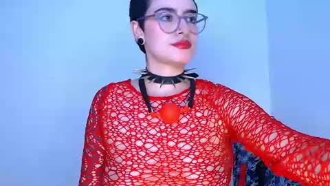 ravendarkness_ online show from July 2026 05:18:01 AM