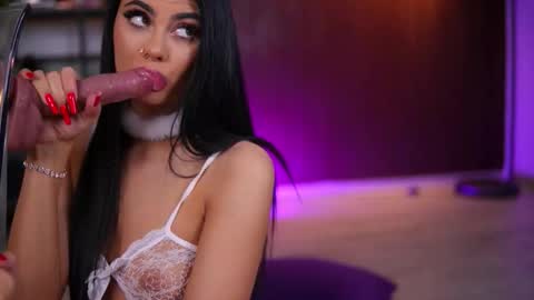 Lav online show from March 2026 07:18:02 PM