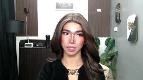 Snapshot of ravennax chatting on February 2025 04:18:02 AM ravennaxx online show from February 2025 04:18:02 AM