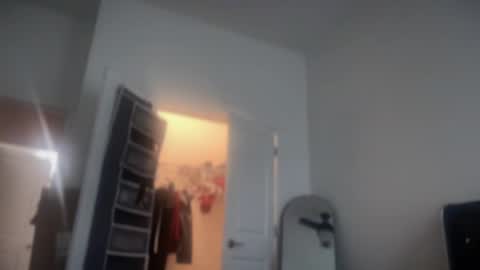 Snapshot of ravenrayyy chatting on October 2025 12:17:01 PM Raven Ray online show from October 2025 12:17:01 PM