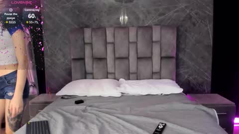 ravensinferno online show from October 2025 07:47:02 PM