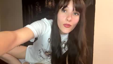 Snapshot of ravyn_nyx chatting on October 2025 01:15:01 AM Ravyn and Nyx online show from October 2025 01:15:01 AM