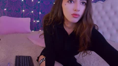 Lillian online show from November 2025 04:31:02 PM