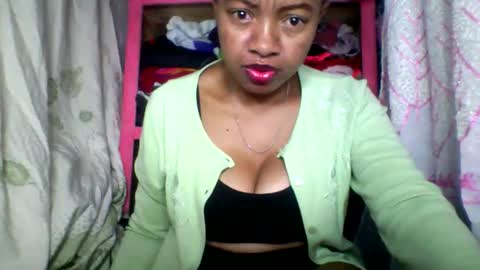 Snapshot of rayana_69 chatting on May 2026 10:15:02 PM rayana_69 online show from May 2026 10:15:02 PM