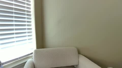 RayBabe online show from April 2026 08:03:02 PM