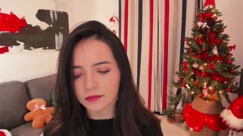 Snapshot of raychell_black chatting on December 2025 04:04:01 PM Raychell Black online show from December 2025 04:04:01 PM