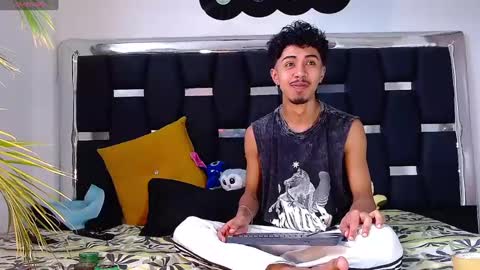 Rayn online show from January 2025 03:44:01 PM