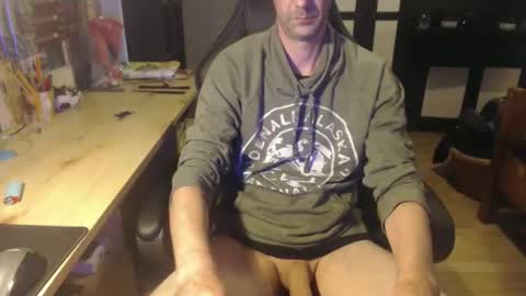 Snapshot of raymann8 chatting on September 2025 07:50:02 PM Ray online show from September 2025 07:50:02 PM