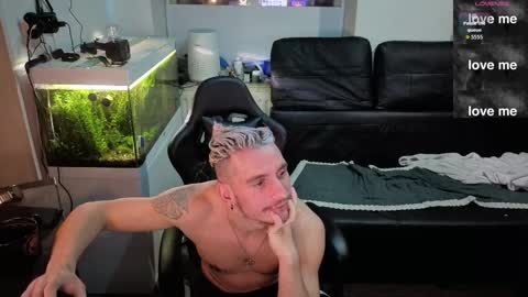 Rayzel online show from February 2026 12:48:02 AM