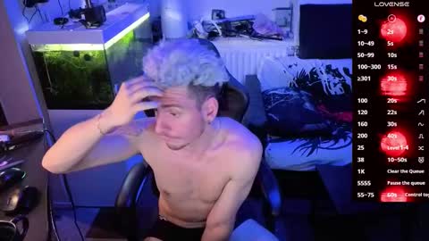 Rayzel online show from March 2026 10:05:02 PM