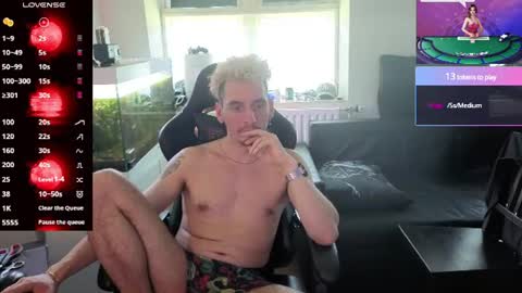 Snapshot of rayzel31 chatting on June 2026 12:02:01 PM Rayzel online show from June 2026 12:02:01 PM